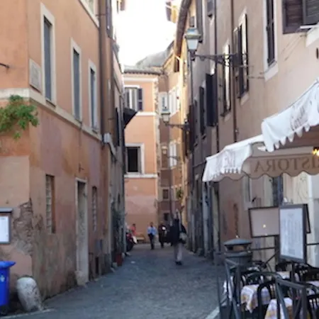 Cosy Trastevere ローマ